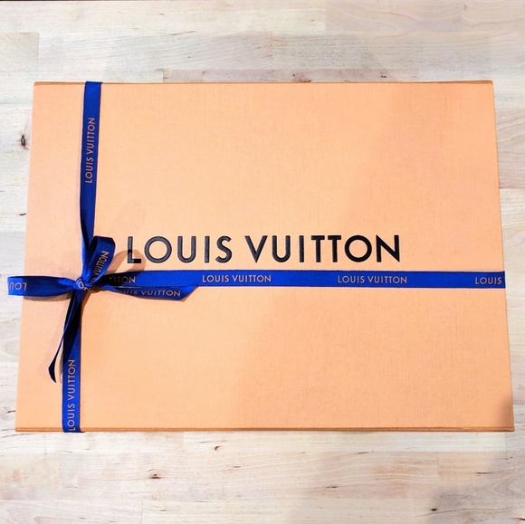 SOLD!!🎀Louis Vuitton Boite Chapeau Souple Bag - Picture 8 of 8